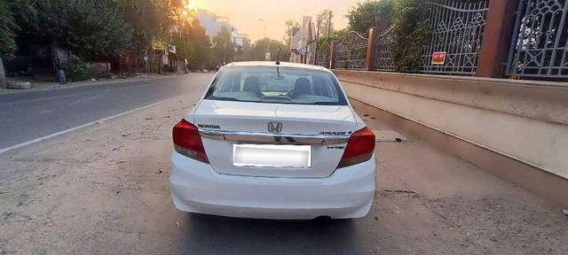 https://images10.gaadi.com/usedcar_image/4410231/original/697366dad2e7c4aa1b4552a7ae32dff5.png?imwidth=6401