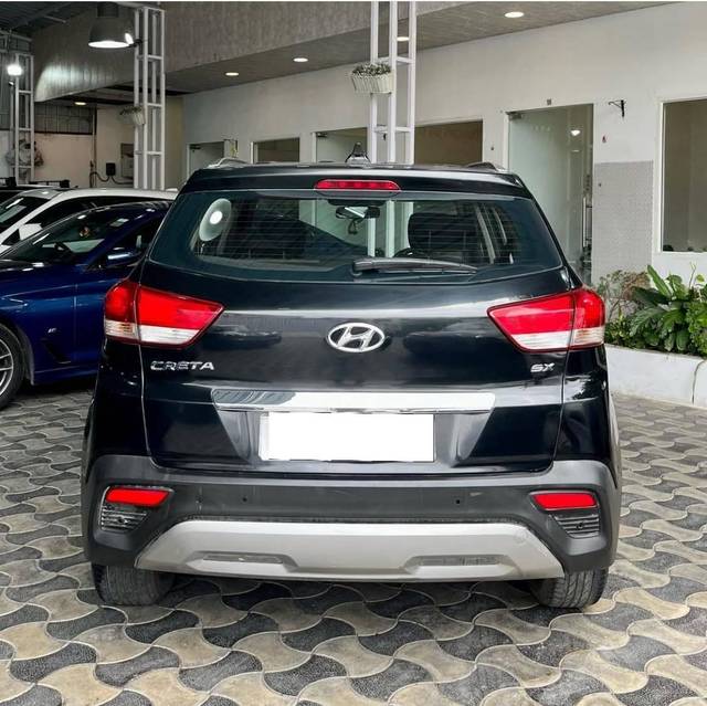 https://images10.gaadi.com/usedcar_image/4410314/original/processed_fb9c8f34b28c4c747a8eb1be019a06ae.jpg?imwidth=6402