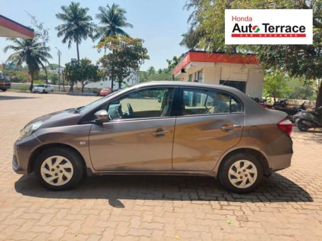 Second-hand 2016 Honda Amaze S Diesel for sale in Pondicherry-5