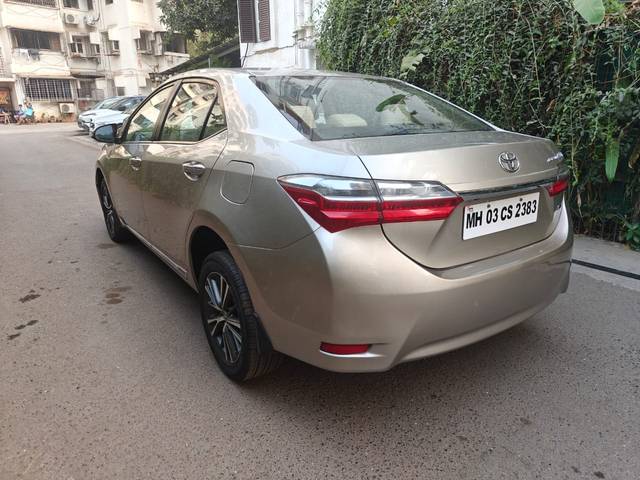 https://images10.gaadi.com/usedcar_image/4410437/original/c3ac2a9e0a6e2ec5e58123028b3ab4d5.jpg?imwidth=6402