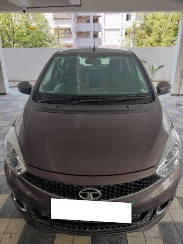 https://images10.gaadi.com/usedcar_image/4410479/original/7c2396b0e1126991f64938736983a1c0.jpg?imwidth=6400