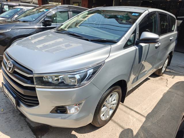 https://images10.gaadi.com/usedcar_image/4410526/original/280217982fe6fd71cd8b88c2fb8ddbc1.jpg?imwidth=6402