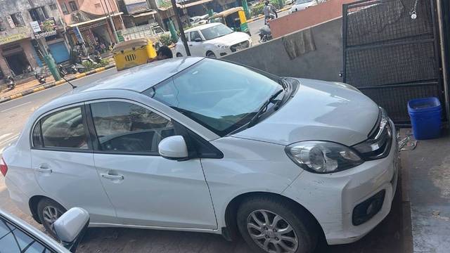 https://images10.gaadi.com/usedcar_image/4410585/original/2fdcbd680a65a5162b8980d8462e9da5.jpeg?imwidth=6400