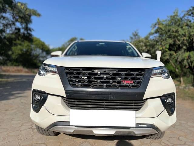 https://images10.gaadi.com/usedcar_image/4410594/original/processed_cbb78a1ffec97c31f37e8d97470a0ab1.jpg?imwidth=6400