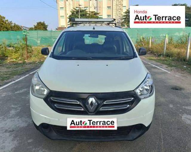 https://images10.gaadi.com/usedcar_image/4410645/original/589ee3ce57bdeacde65576216c208457.jpeg?imwidth=6400