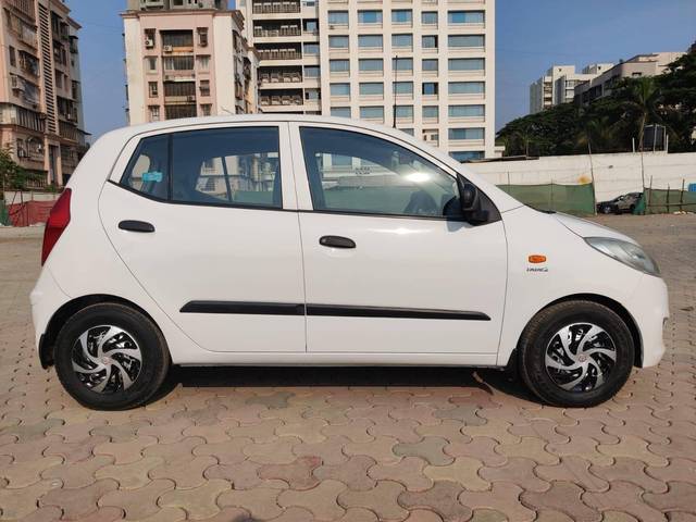 https://images10.gaadi.com/usedcar_image/4410653/original/processed_02a76e634284f7d4cd238dbb687bb710.jpeg?imwidth=6401