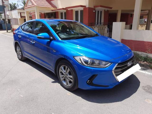 https://images10.gaadi.com/usedcar_image/4410734/original/processed_8d6a20d5e78afeb6004495e4b9ff27ce.jpg?imwidth=6400