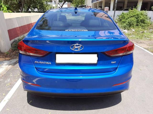 https://images10.gaadi.com/usedcar_image/4410734/original/processed_dc61d3742b6cf29f4b0ea50f1fb550fb.jpg?imwidth=6401