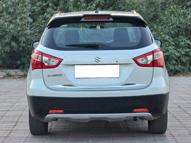 https://images10.gaadi.com/usedcar_image/4410783/original/processed_483e0953e684d042b505d138f616ce5a.jpg?imwidth=6402