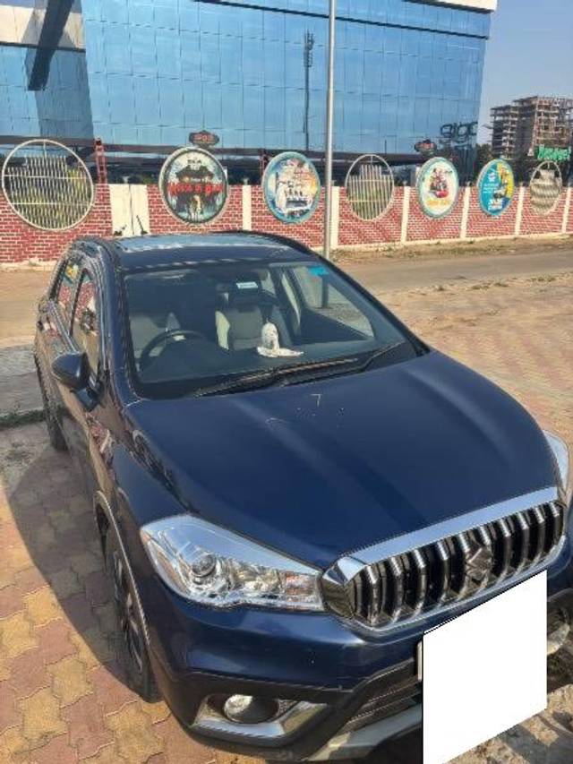 https://images10.gaadi.com/usedcar_image/4410999/original/processed_27d0edd0-8824-4f79-a3cf-cb4800ee8c2e.jpeg?imwidth=6401