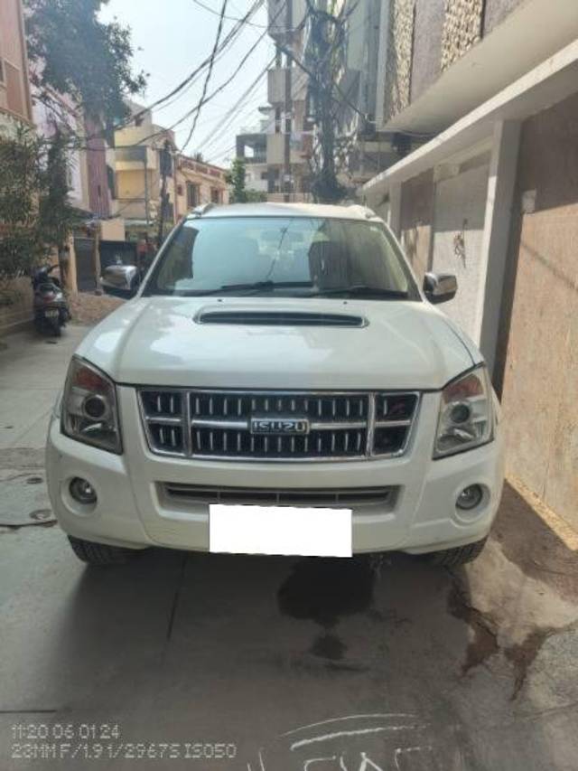 https://images10.gaadi.com/usedcar_image/4411073/original/processed_1482c75d-3dc9-4daa-b073-2e49dfe9a8e3.jpg?imwidth=6400