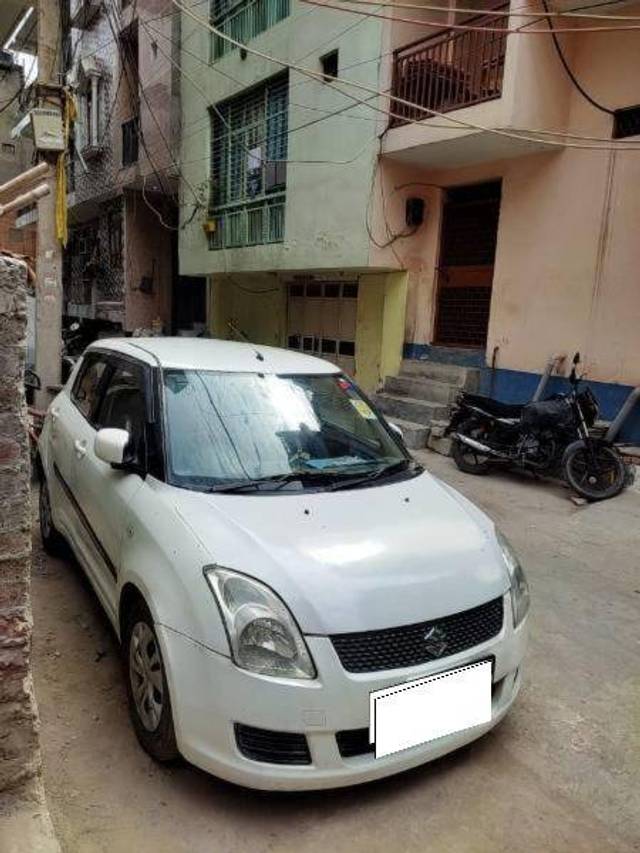 https://images10.gaadi.com/usedcar_image/4411190/original/5636023f842567f3ebc642615614412f.jpg?imwidth=6400