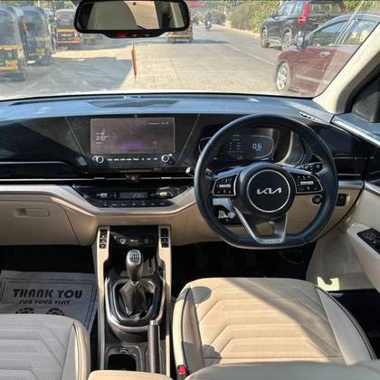 Kia Carens Luxury Diesel iMT Kia Carens Luxury Diesel iMT