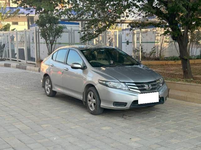 https://images10.gaadi.com/usedcar_image/4411217/original/a522f4c9fd117213ba33bcc933628095.jpg?imwidth=6400