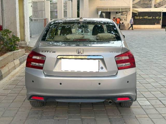 https://images10.gaadi.com/usedcar_image/4411217/original/bf0f98306ced33e809a89068ae78f57c.jpg?imwidth=6402