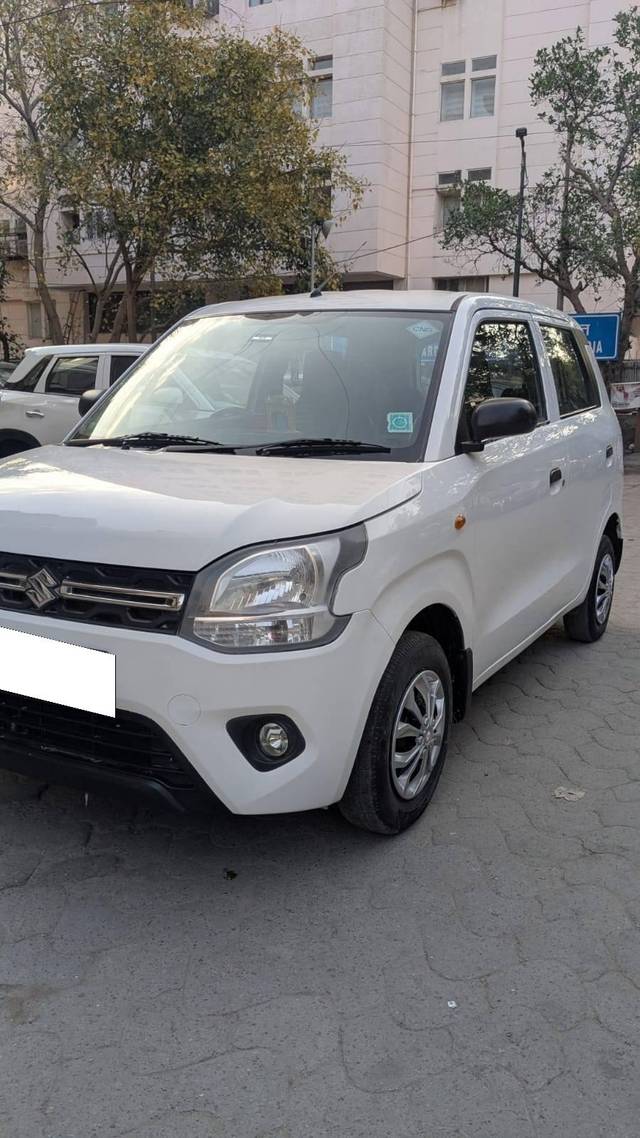 https://images10.gaadi.com/usedcar_image/4411270/original/processed_3be48fd1fff76a6d384c0c736cff64ab.jpg?imwidth=6402