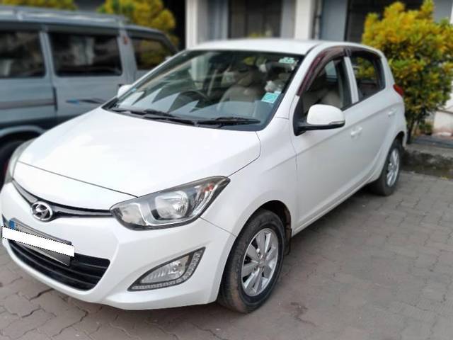 https://images10.gaadi.com/usedcar_image/4411395/original/processed_3c0f209e-fd68-4e2e-83e4-93dccf0f9157.jpg?imwidth=6400