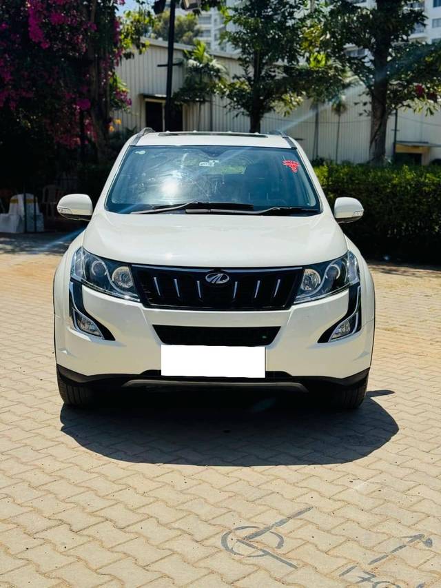 https://images10.gaadi.com/usedcar_image/4411413/original/processed_76549fccc40894c093dc19363a70e176.jpg?imwidth=6402