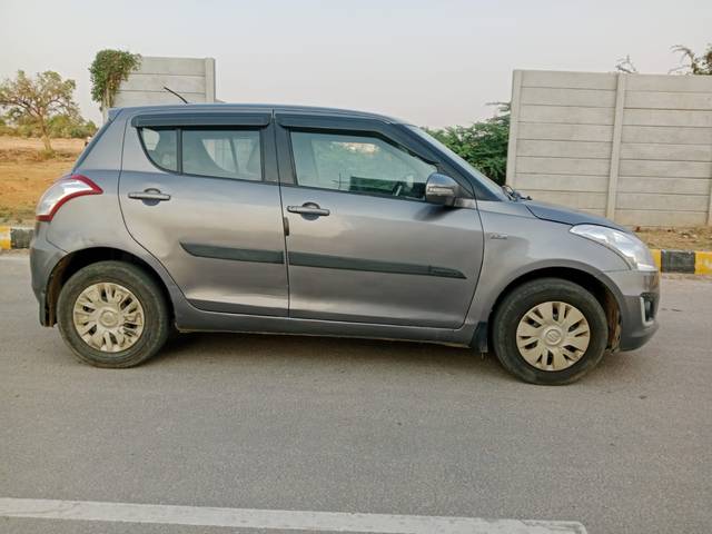 https://images10.gaadi.com/usedcar_image/4411512/original/0ffd81753af5b5cc2863235e7db90456.jpg?imwidth=6401