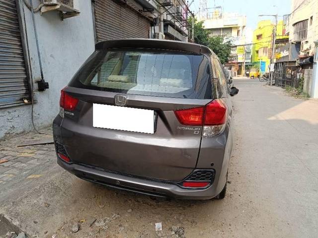 https://images10.gaadi.com/usedcar_image/4411548/original/processed_b5e1530b-06c3-4515-a5ca-6ab07251e1e8.jpg?imwidth=6401