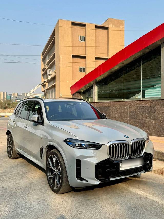 https://images10.gaadi.com/usedcar_image/4411552/original/processed_a96c354436df5f56fdb43513167a5913.jpg?imwidth=6400