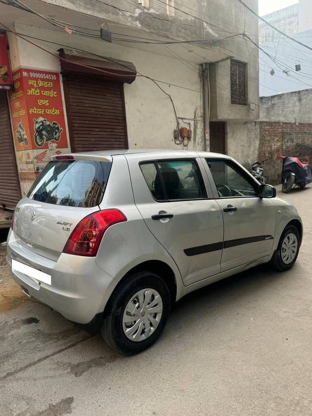 https://images10.gaadi.com/usedcar_image/4411649/original/processed_5b2fa39764c3a124e73d6b22b0dc033e.jpg?imwidth=6401