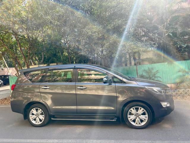 https://images10.gaadi.com/usedcar_image/4411652/original/77ef0bfc158536f24c5dd8d8820edcaa.jpg?imwidth=6401