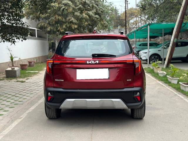 https://images10.gaadi.com/usedcar_image/4411702/original/processed_4ba60c5afb7fa9ab592bc26ac4cc927b.jpg?imwidth=6401