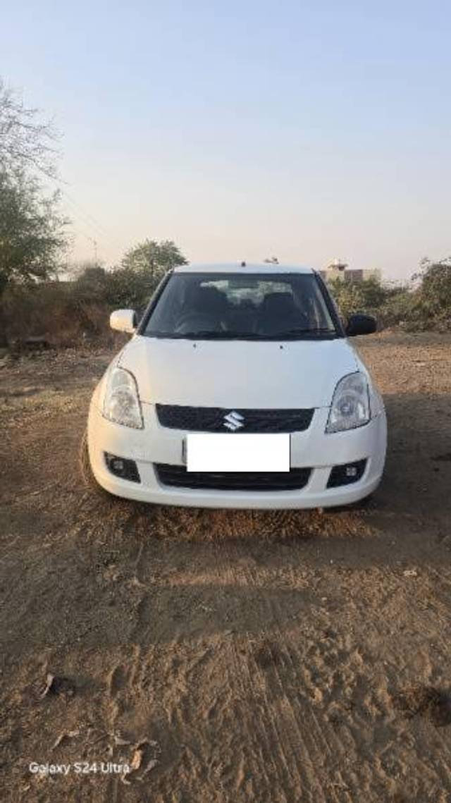 https://images10.gaadi.com/usedcar_image/4411709/original/processed_556b148a-fe05-4fbd-9474-db16e041b7f3.jpg?imwidth=6400