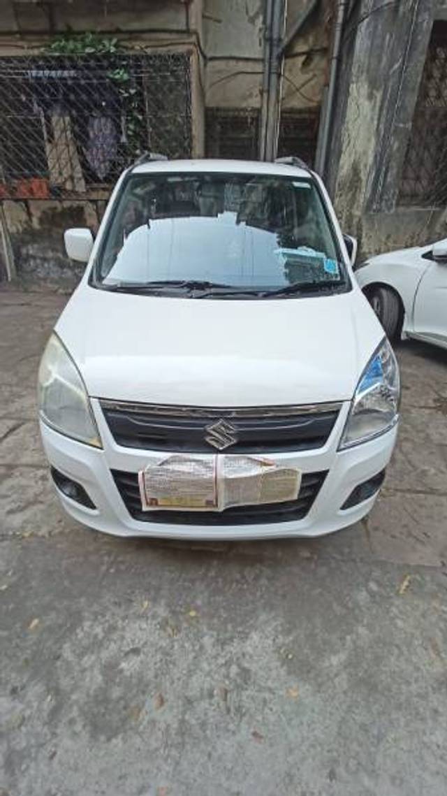 https://images10.gaadi.com/usedcar_image/4411747/original/71252f085e538e177ed4640f7ed0f29d.jpg?imwidth=6400