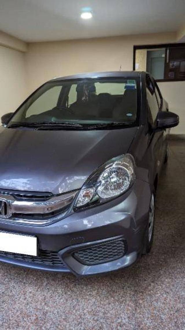 https://images10.gaadi.com/usedcar_image/4411826/original/0b813d2f76e2445b43f8cb19fb3d5053.jpeg?imwidth=6401