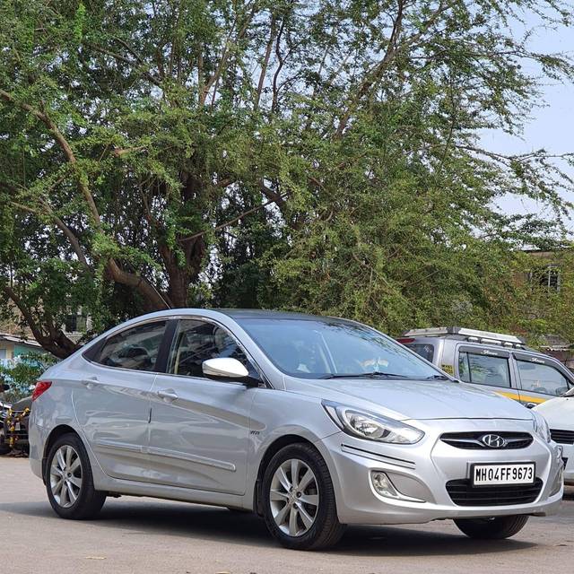 https://images10.gaadi.com/usedcar_image/4411857/original/processed_03e04cca9776660a7ba494b4fec1e793.jpg?imwidth=6400