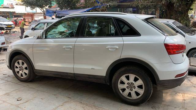 https://images10.gaadi.com/usedcar_image/4411873/original/df72a36a941f1a220cc2dfa4238ddd0c.jpg?imwidth=6402