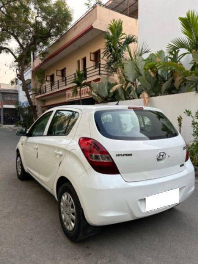 https://images10.gaadi.com/usedcar_image/4411931/original/9e0cf762a997ea688d1ae2a1109c428c.jpeg?imwidth=6402
