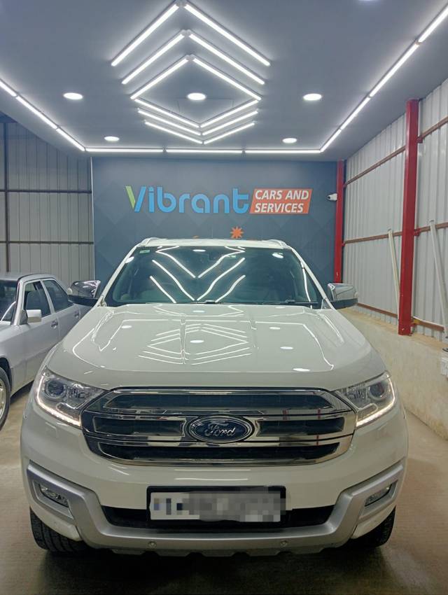 https://images10.gaadi.com/usedcar_image/4411984/original/b9bc584eda3cea2215b2c54575f11bed.jpg?imwidth=6400