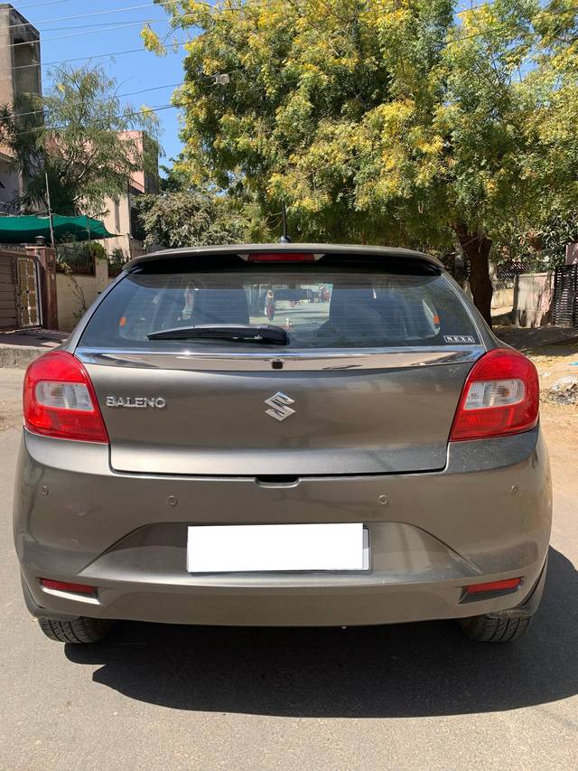 https://images10.gaadi.com/usedcar_image/4411985/original/processed_f0f3641b8a598ebcb3fbb5d53b50ef75.jpg?imwidth=6402