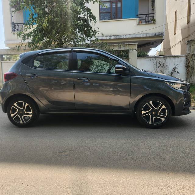 https://images10.gaadi.com/usedcar_image/4412002/original/4955c600577efafe4a34c574e61732a0.jpg?imwidth=6401