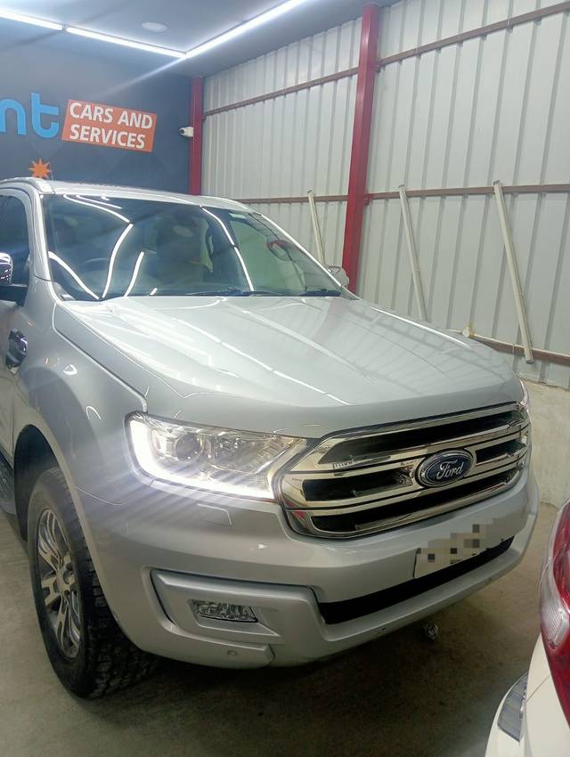 https://images10.gaadi.com/usedcar_image/4412032/original/6d51198ba4b9f1b3419bc16173b96280.jpg?imwidth=6401