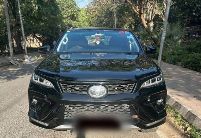 https://images10.gaadi.com/usedcar_image/4412062/original/d4f7638cbbe7f6fea1a11af37d1c5682.jpeg?imwidth=6400