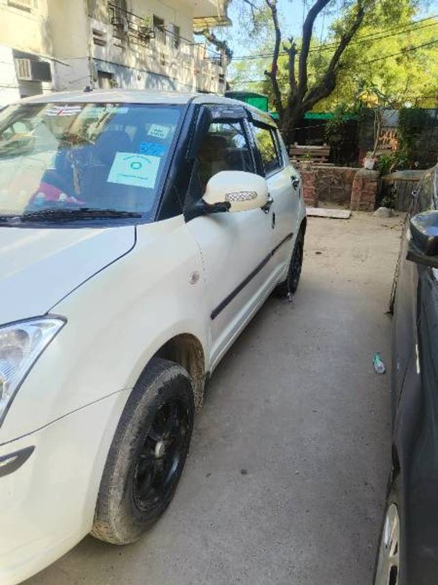 https://images10.gaadi.com/usedcar_image/4412063/original/2af0edb7e08766484641e85df5ede392.jpg?imwidth=6401