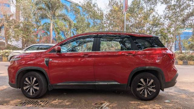 https://images10.gaadi.com/usedcar_image/4412110/original/b9d18f390281c2a0bdcac9d4bfece1a6.jpg?imwidth=6401