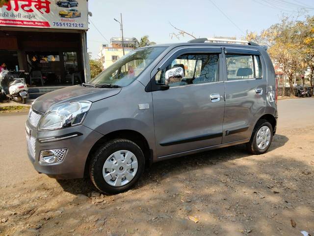 https://images10.gaadi.com/usedcar_image/4412120/original/processed_ebea813446dbf29fe3b9f0834773d2b3.jpg?imwidth=6402