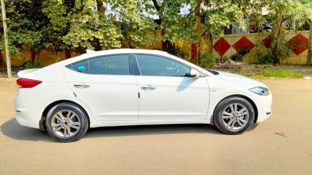 https://images10.gaadi.com/usedcar_image/4412128/original/processed_bcddfad2c4b99001d38a474b2e816398.jpg?imwidth=6401