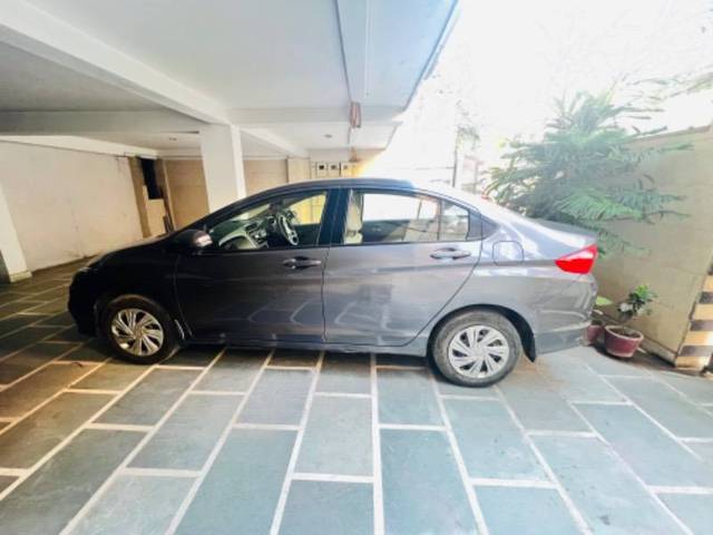 https://images10.gaadi.com/usedcar_image/4412142/original/c3db89c4c9fff7a488c9e88cf7cd5326.jpeg?imwidth=6402