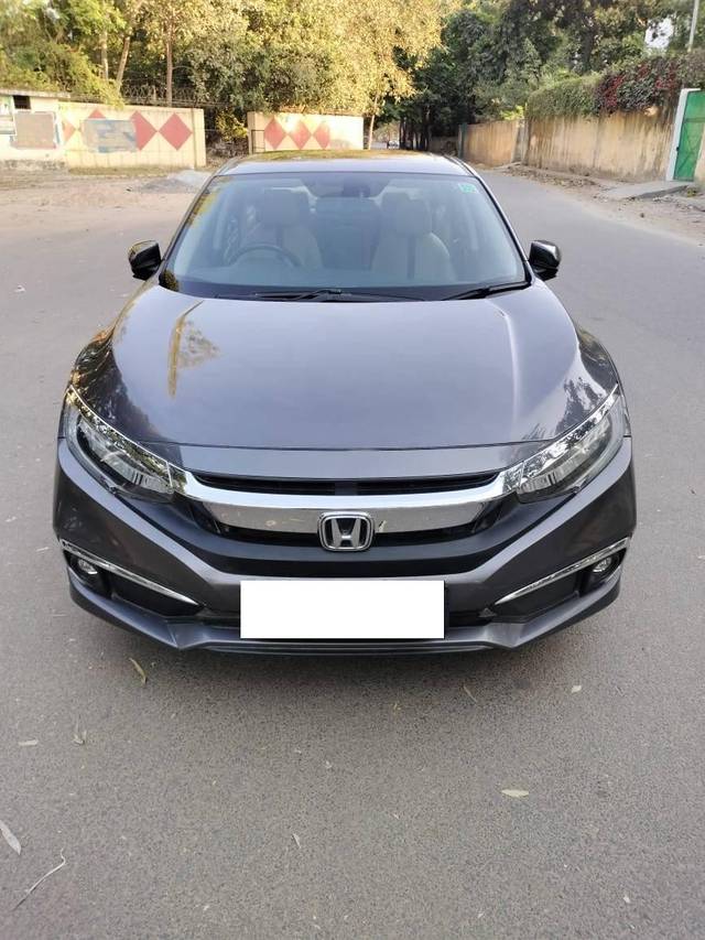 https://images10.gaadi.com/usedcar_image/4412154/original/processed_53c035ea2718045dd2fcdc4e26eb962e.jpg?imwidth=6400