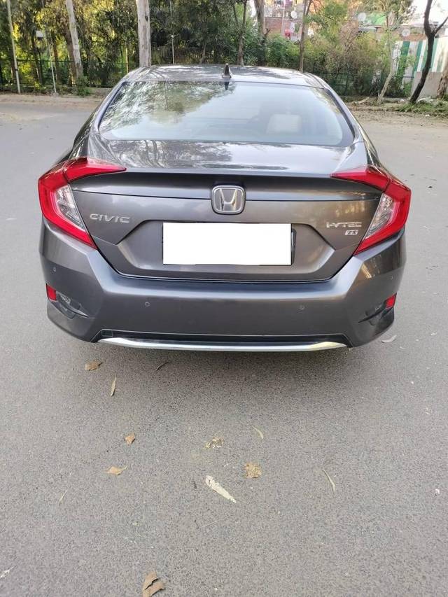 https://images10.gaadi.com/usedcar_image/4412154/original/processed_94b35be7822c6ea5b3b8a1c2b127b735.jpg?imwidth=6402