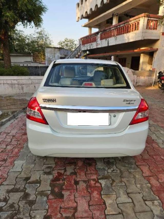 https://images10.gaadi.com/usedcar_image/4412158/original/processed_8388a6be-e43f-45e5-9901-6d9ebf53539a.jpg?imwidth=6401