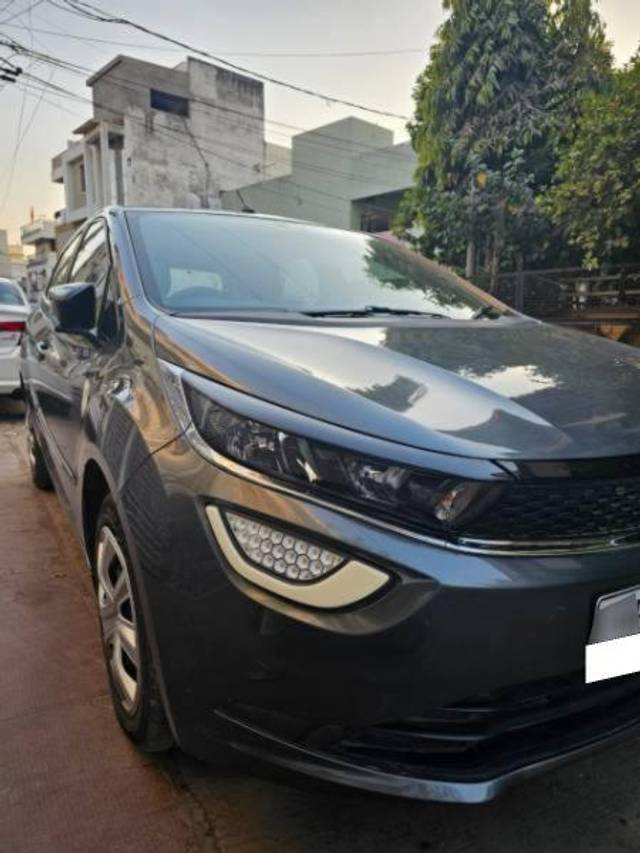 https://images10.gaadi.com/usedcar_image/4412164/original/processed_ded83c80-600b-4c88-986f-b10d7267432e.jpg?imwidth=6400