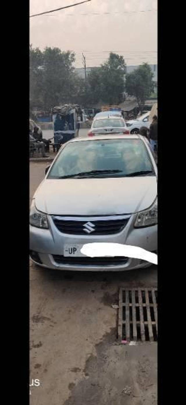 https://images10.gaadi.com/usedcar_image/4412480/original/processed_253249ec-6ffc-4c5a-a4cc-c8c586fe5bbc.jpg?imwidth=6400