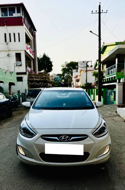 Hyundai Verna 1.6 SX VTVT (O) Hyundai Verna 1.6 SX VTVT (O)